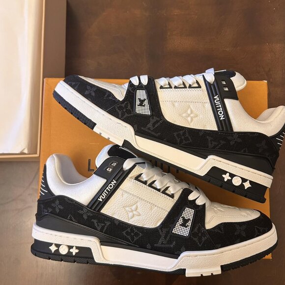 Louis Vuitton Trainers - Picture 1 of 4